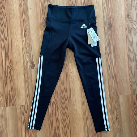 Get your workout on! Stylish Adidas leggings - Picture 1 of 3